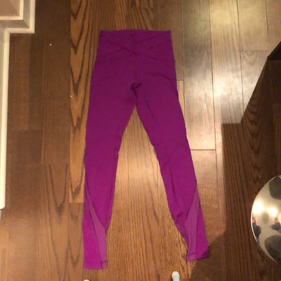 Lululemon Mesh Detailed Legging